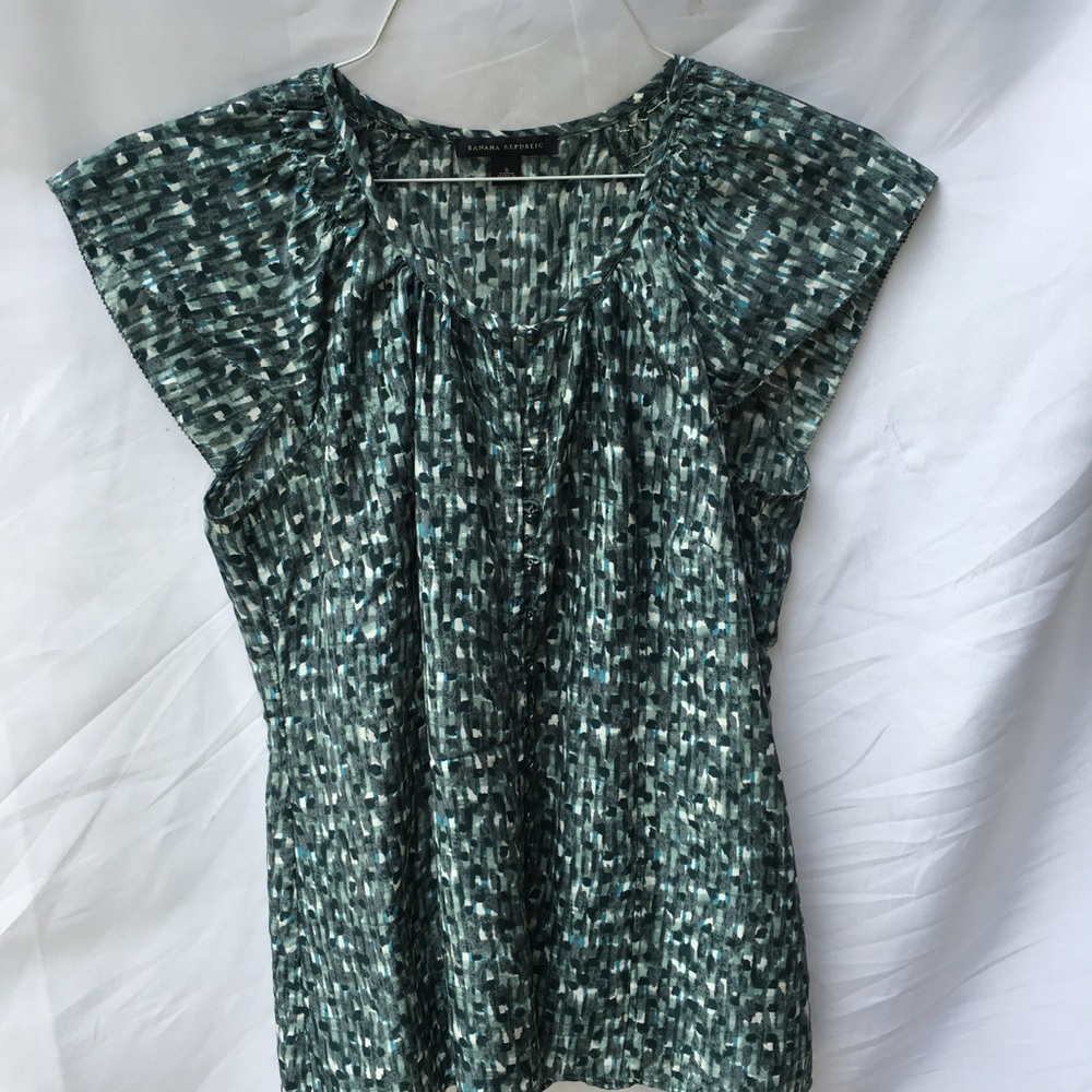 Banana Republic flutter blouse